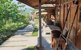 Villa Kayu Yogyakarta&Bungallow